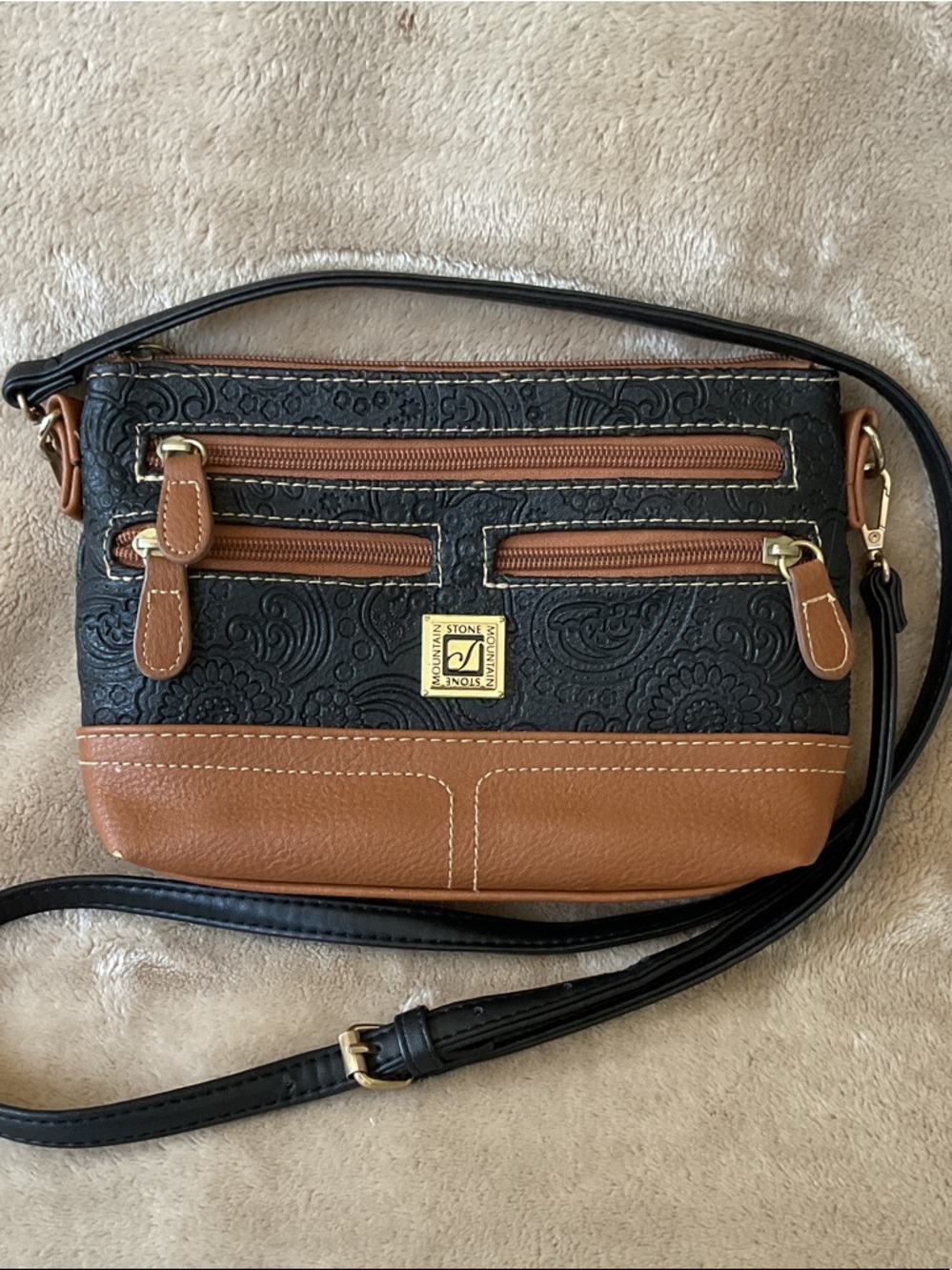Stone Mountain Accessories Black & Brown Paisley  Embossed Crossbody Purse